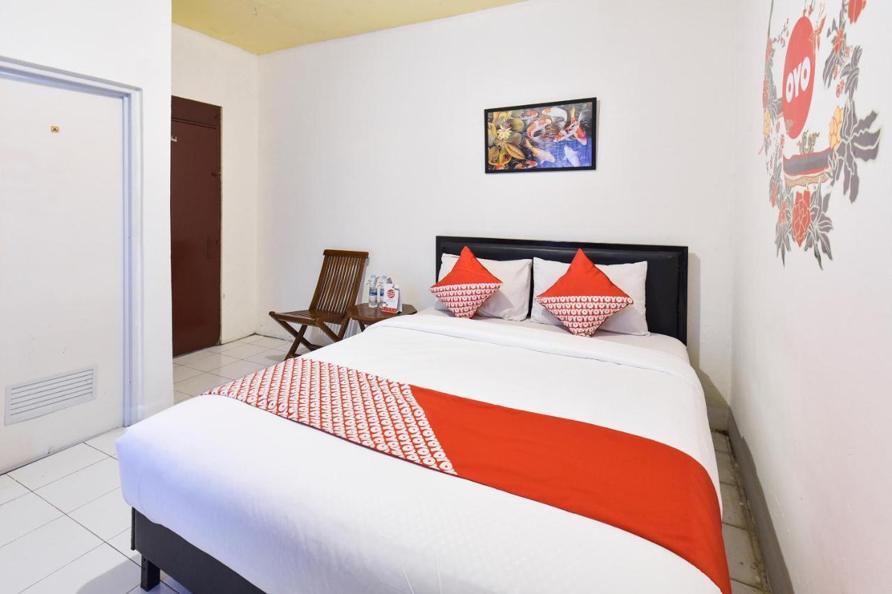 Oyo 348 Hotel Dieng Permai Джокьякарта Экстерьер фото